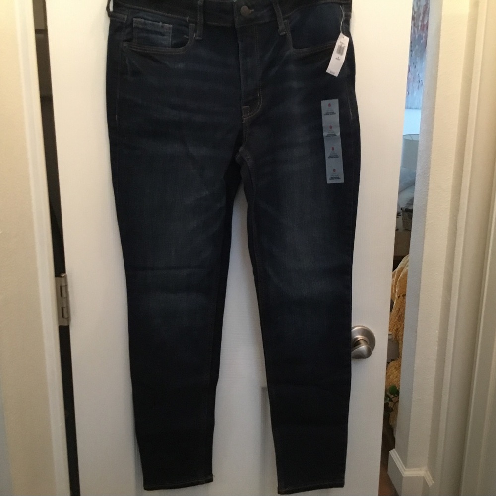 Old navy Rockstar Blue Jeans 8 short NWT